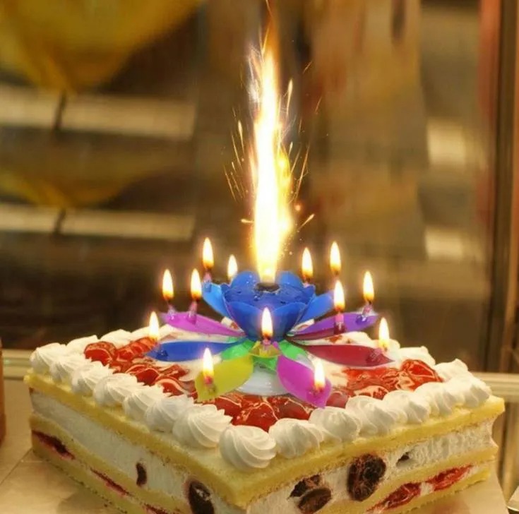 070e47cd0cfc14838011f55ef31746ab Melody Birthday Candle – Musical Flower Candle With Rotating Petals, Colorful Flames, And Happy Birthday Tune For Party - Image 2