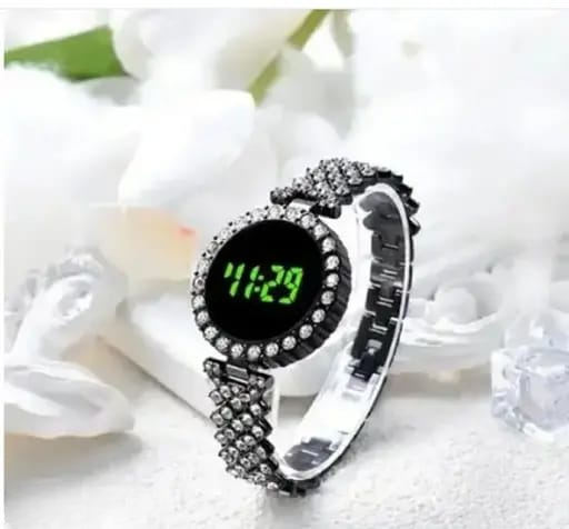 0e253072f6d62af988709c17fe837671 Ladies Round Dial Digital Watch Elegant Design Clear Display Comfortable Strap Easy To Use Reliable Performance Perfect - Image 2