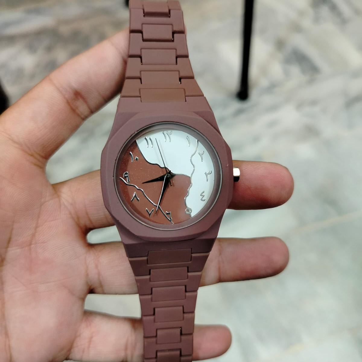 12c6929e5a9689daef8f58500586d2dd Brown And White Aura Watch Elegant Stylish Design Durable Build Comfortable Strap Clear Display Perfect For Daily Wear A - Image 4