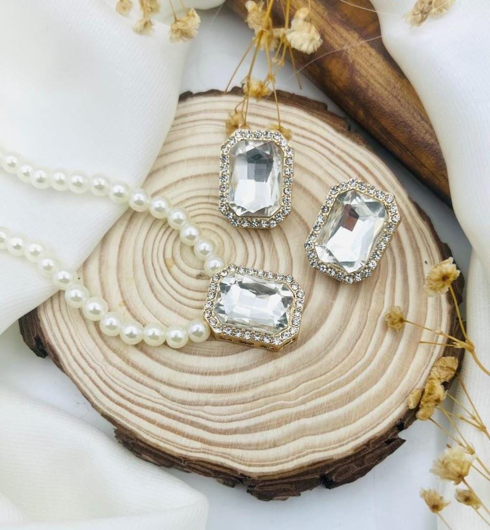 1e4c7d9ef5623b03fd65abb0c0b4ffe4 PTX-129 Elegant Jewelry Set – Timeless Design for Every Occasion - Image 3