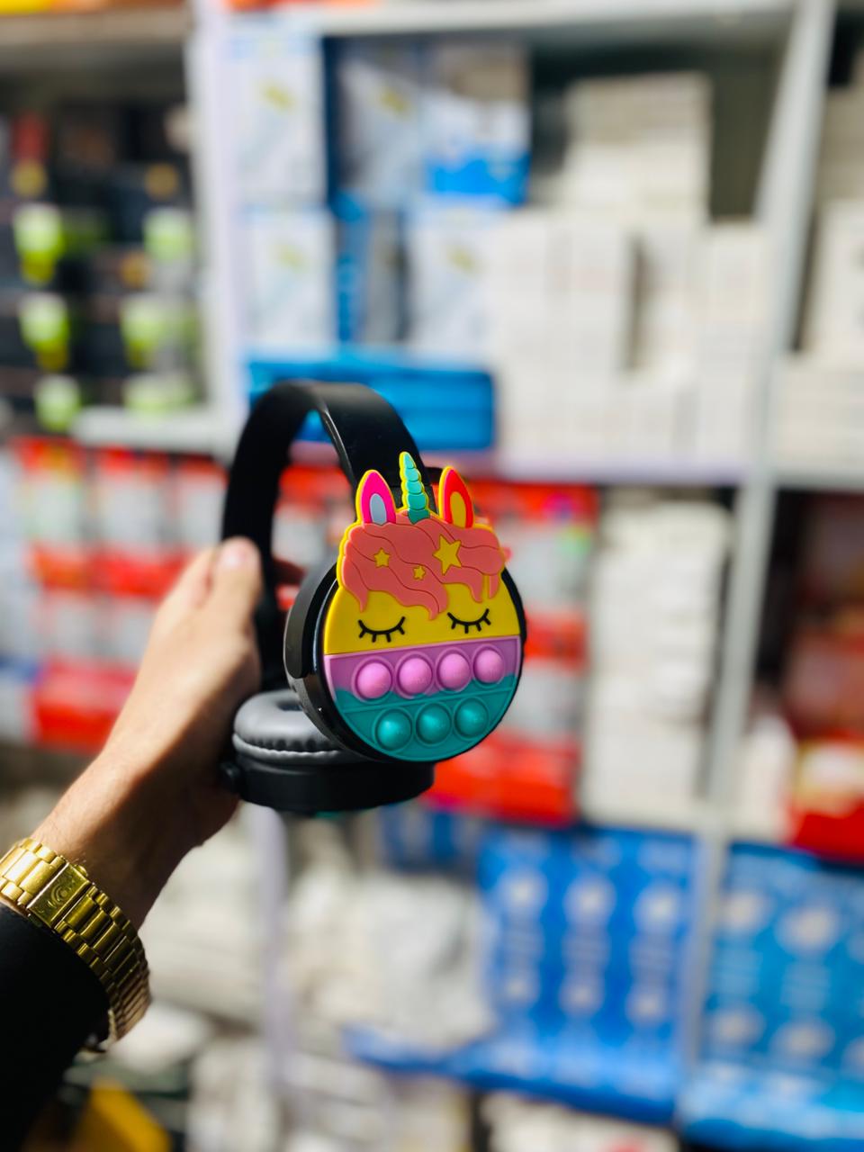 3183f427470d3f95591bfbe972301b97 SAMONPOW Kids Bluetooth Headphones – Wireless, Noise-Cancelling, with Microphone | Soft Silicone On-Ear Headphones for S - Image 4