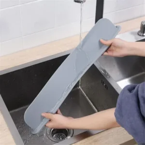 Silicone Sink Splash Guard With Suction – Flexible Water Splash Stopper for Kitchen & Bathroom Faucets, Countertops & Cl