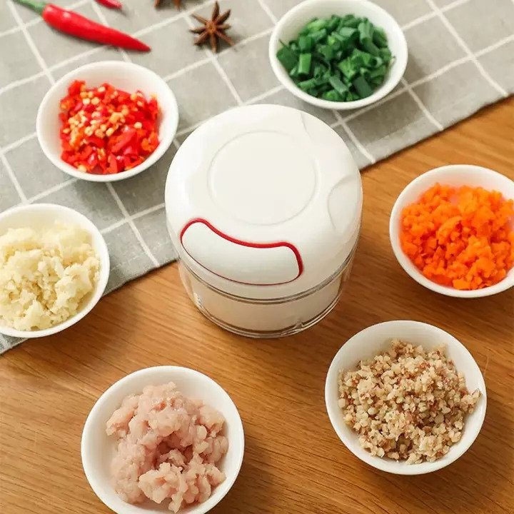 472a40c23222500bda3a6274ff68cc44 Mini Speedy Chopper | Manual Hand Pull | Garlic Slicer | For Vegetables, Fruits & Meat | High‑Quality Kitchen Tool - Image 3