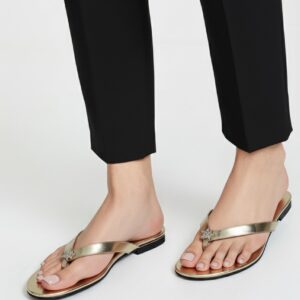 Elegant Golden Color Women’s Slippers, Stylish And Comfortable Flat Sandals With Star Design For Casual Wear, Beach, And