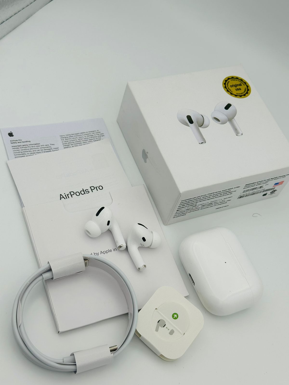 4e25b1e0334b559972099fef356a03f3 Apple AirPods Pro (2nd Gen) with MagSafe Charging Case – Enhanced Noise Cancellation & USB-C/MagSafe - Image 3