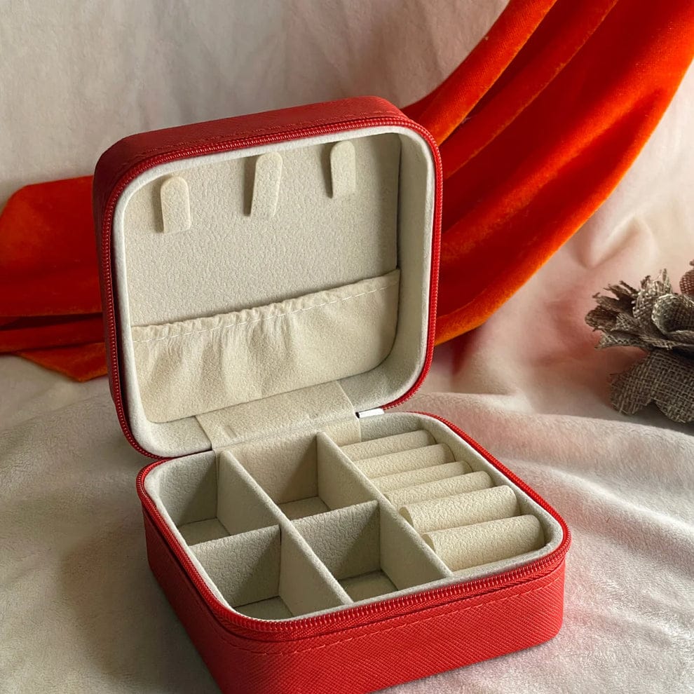 4eeadad0b8b6e0cf97b0957585dccaa4 QSJ-178 Mini Jewelry Organizer – Compact Storage Box, Elegant and Practical Accessory for Women- RANDOM COLOUR - Image 2