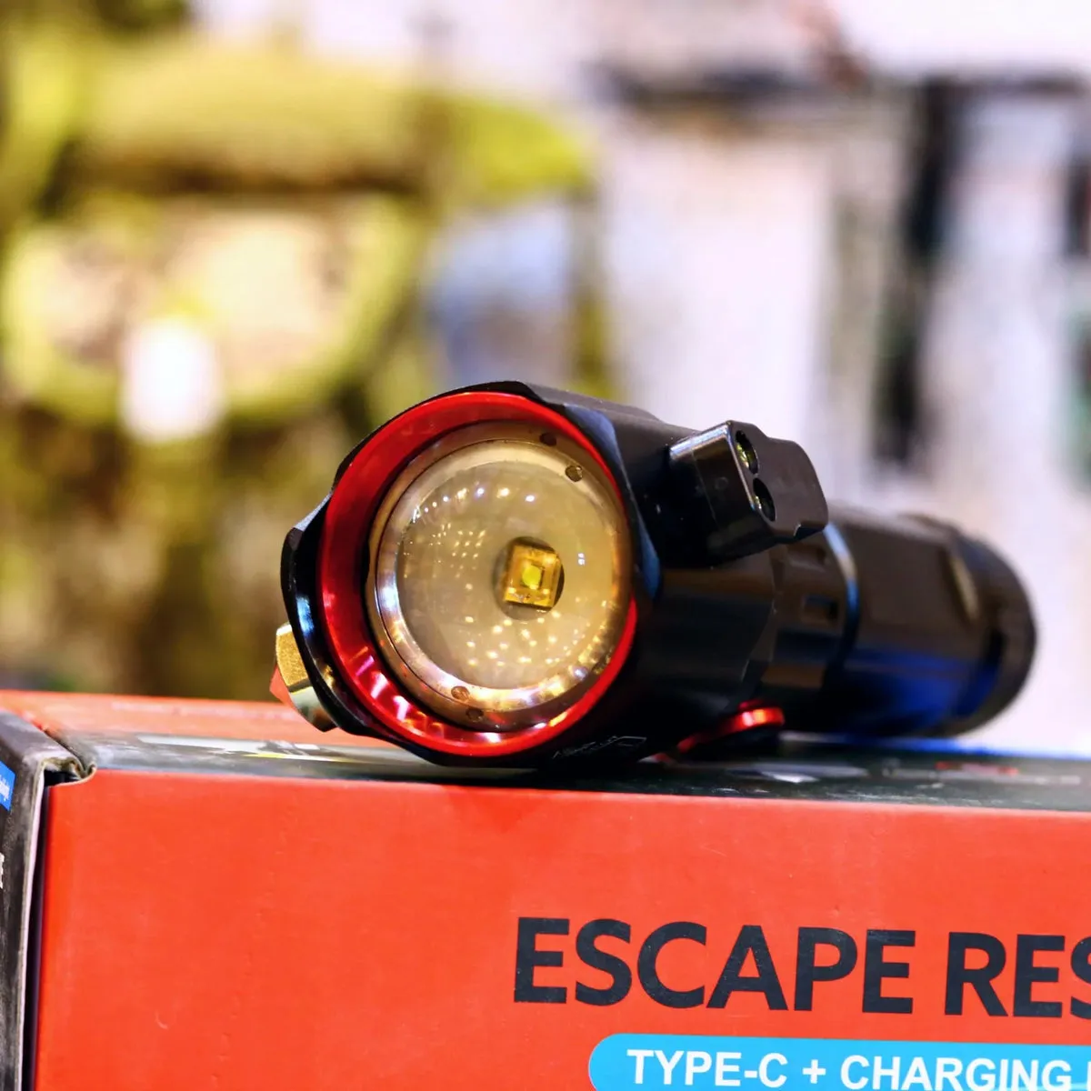 574d742e56399dd34803720d477fcb36.jpg_2200x2200q80.jpg_ Rl-2210 Multifunctional Rechargeable LED Emergency Flashlight with Side Work Light & USB Charging – Ultra-Bright, Po