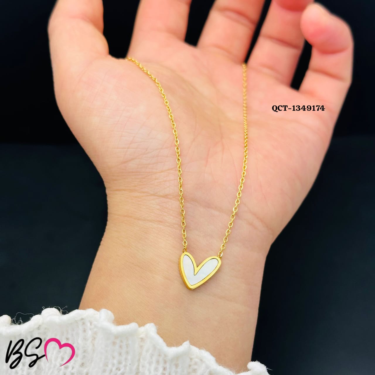 5e72bec942e4f9496e939192ba2a8692 QCT-174 Mini Heart Stainless Steel Necklace – Elegant Jewellery, Stylish Accessory for Women