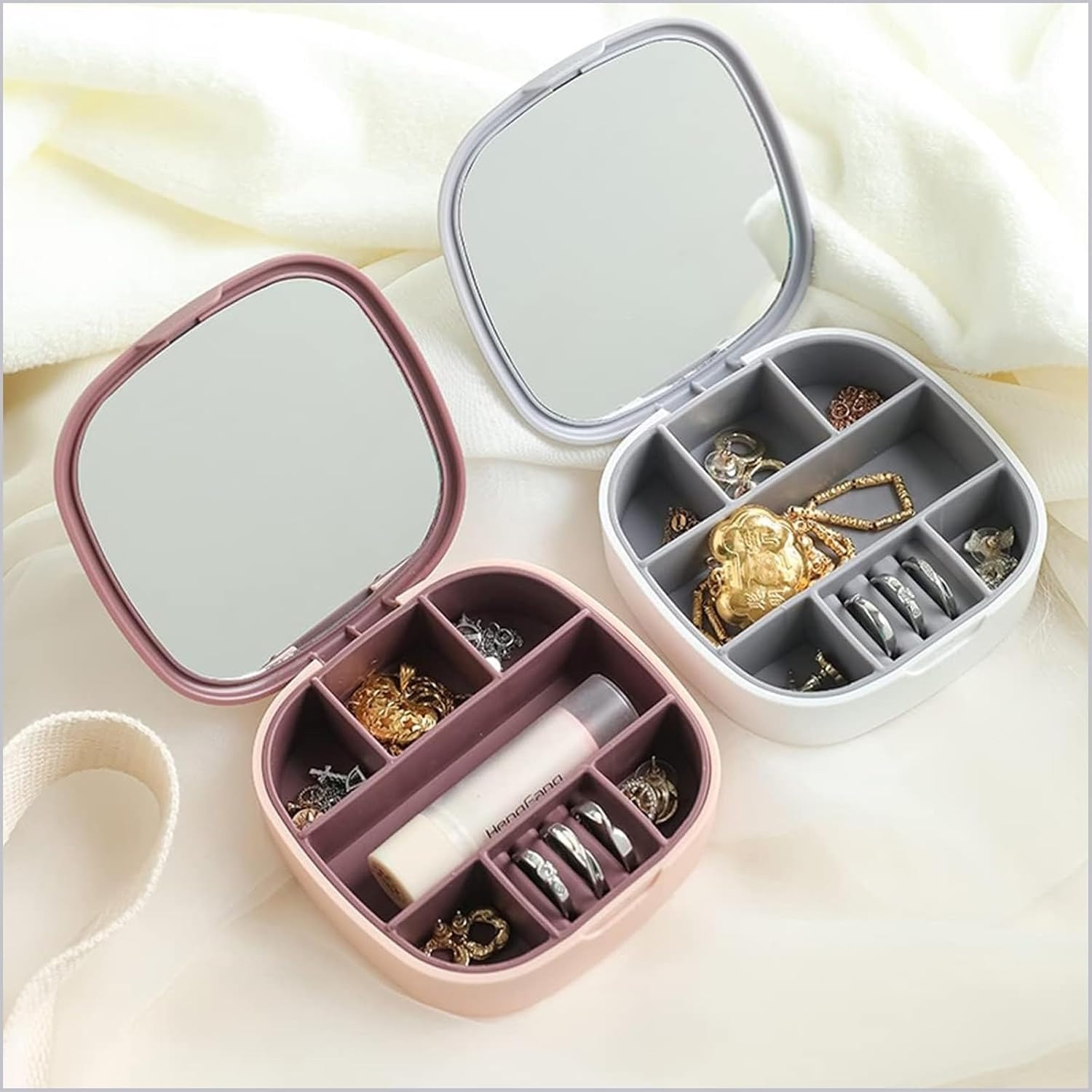 5e8eb63d4fe6ad6d39931c28764d28e1 Portable Mini Jewelry Storage Box with Built-In Mirror – Compact Travel Organizer for Rings, Earrings, and Necklaces (Mo - Image 4