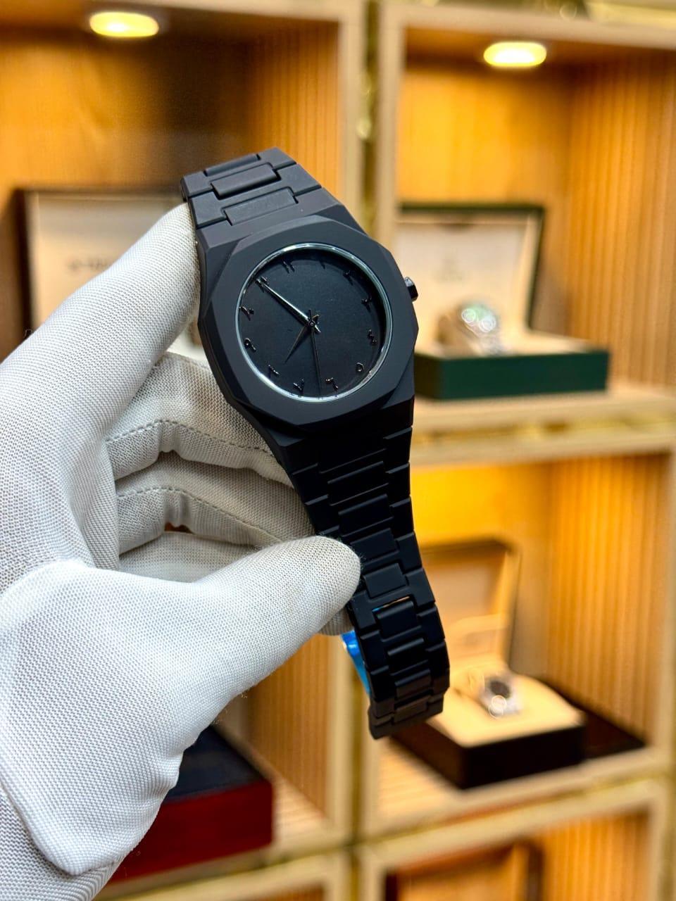 5f1523dfc46134760469298dbbd398e9 Black Aura Watch Elegant Stylish Design Strong Durable Build Comfortable Strap Clear Display (Without Box)