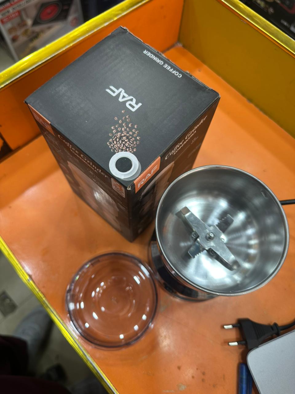 6445d0f8c73739410373df74988a6f83 Mini Electric Grinder Machine 300W Stainless Steel – Coffee, Spice & Masala Blender (220V) - Image 5