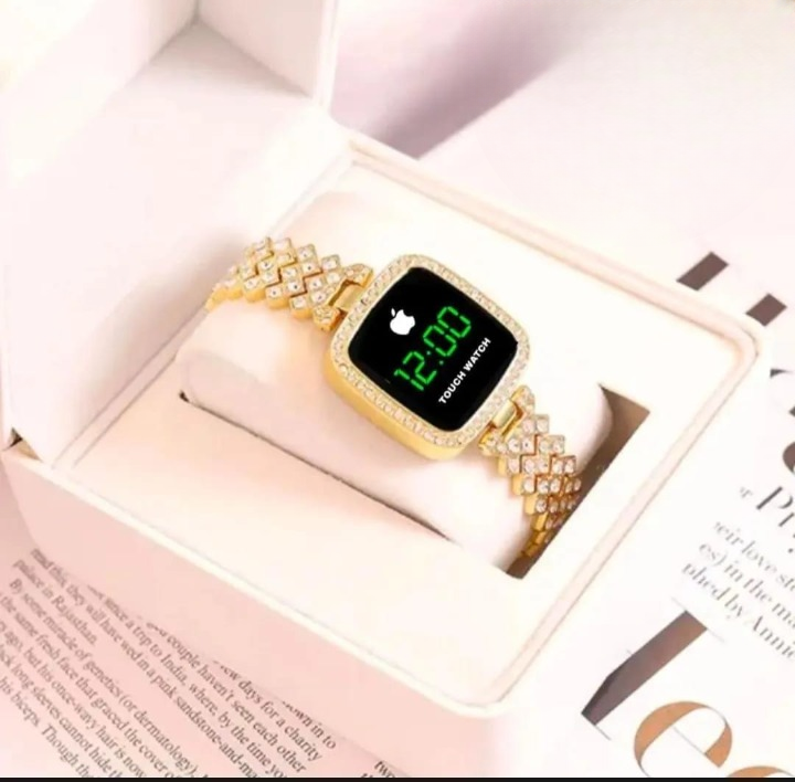 6cdacee17b9f8a9d64ca01e8be5ec20e Chic Womens Digital Display Watch With Elegant Bracelet Strap Stylish Design Clear Screen Comfortable Wear Perfect For D - Image 3