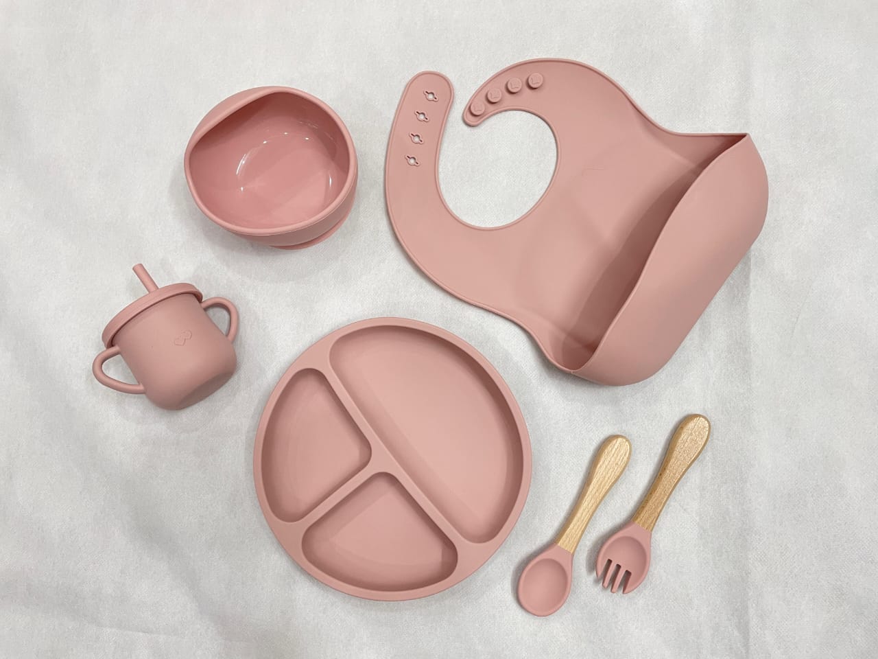 6e645d9ceaccce3ac850b7871dbdc528 Premium Silicone Baby Feeding Set (6-Piece) – BPA-Free, Suction Base & Ergonomic Design for Self-Feeding