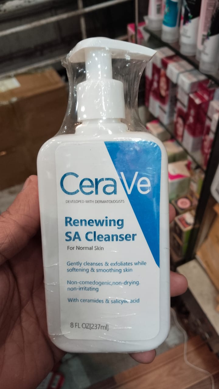 71674f1b9bf487fc2d0da1bbca580d85 CeraVe Renewing SA Cleanser with Salicylic Acid – Exfoliating Face & Body Wash for Rough, Bumpy Skin (237ml) - Image 4