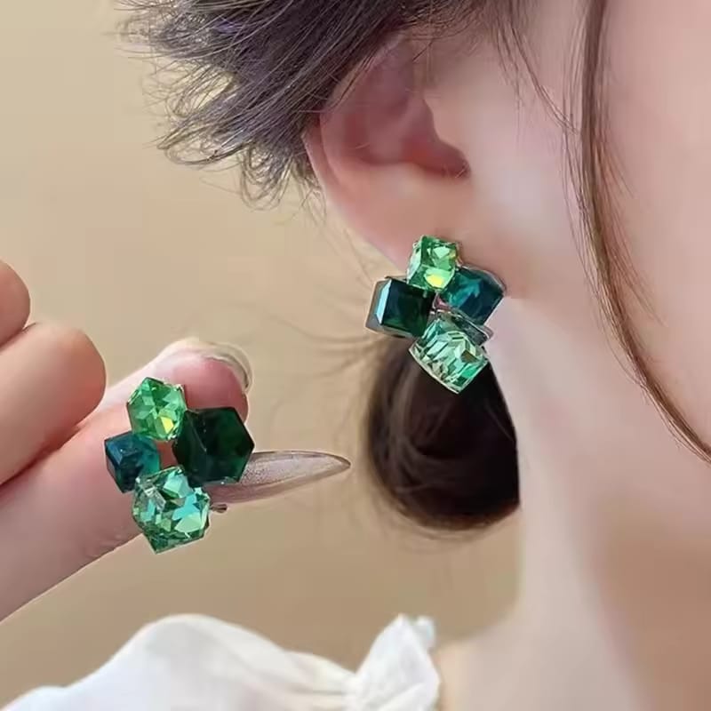 74e60b280dc610d300aa4528a32e8a6d PJX-121 Crystal Sparkling Korean Earrings – Elegant Shine, Premium Style & Stunning Feminine Charm