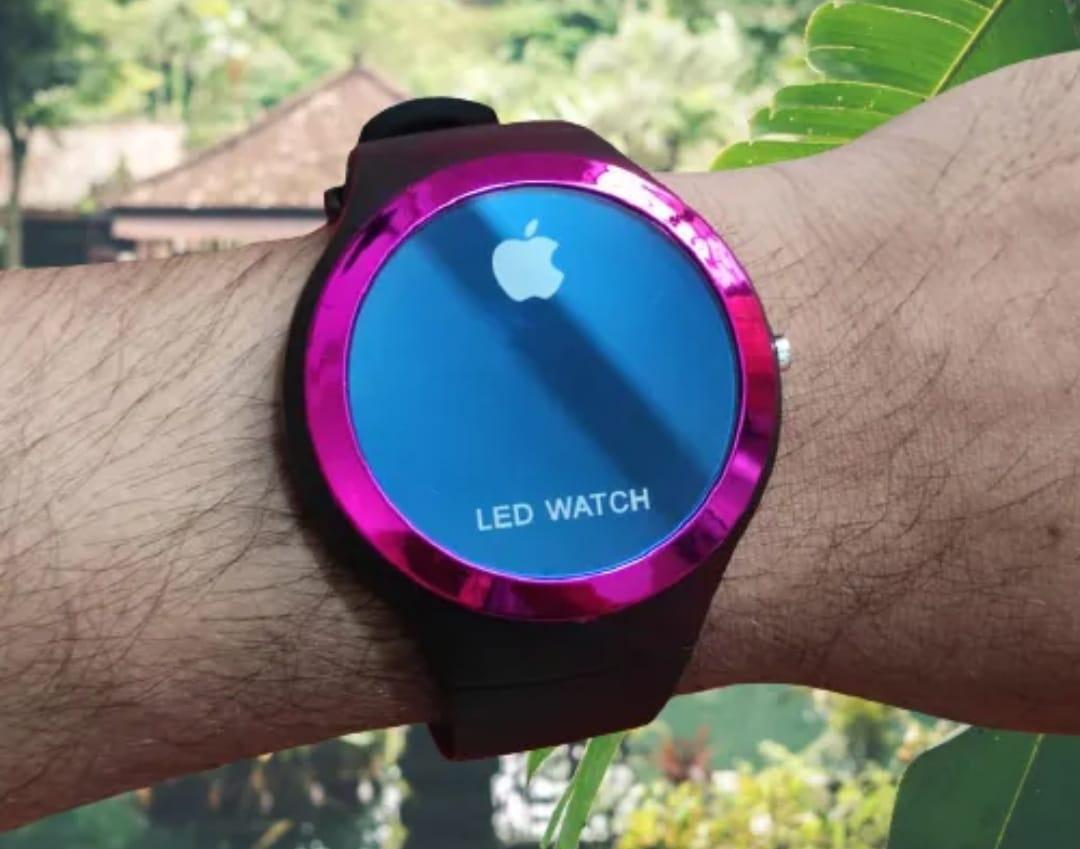 78713b7b991f7e0e7f670c2cf9c758f0 Digital Round Stylish And Fashionable Wrist Smart Watch LED Band For Kids Date And Time Dial (Random Color) - Image 2