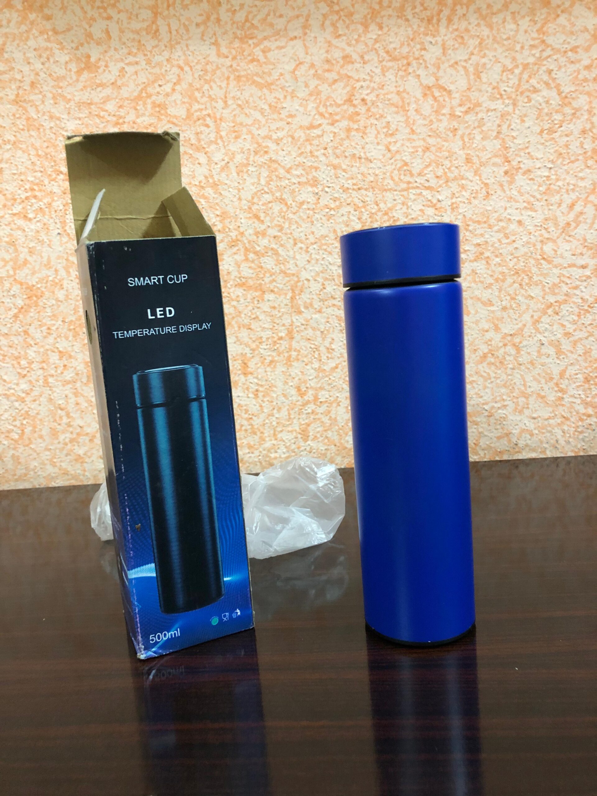84ce4bcfc7db2d4cfd88d18a844bc16f Temperature Display Vacuum Insulated Water Bottle Thermo Flask Made of Premium Stainless Steel Coffee Cup (Random Color) - Image 4