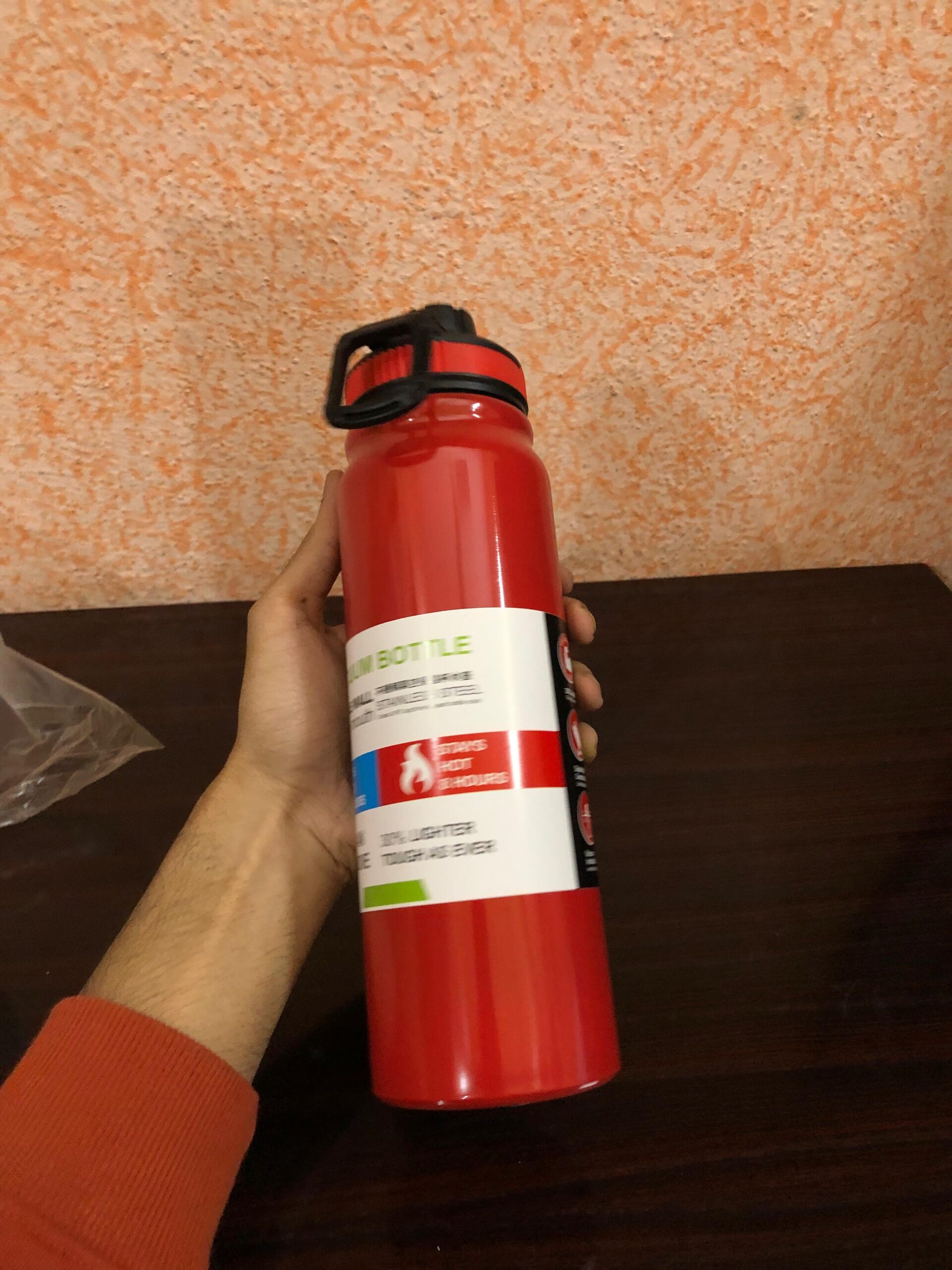 981d0b2df3a7245dfef9153b6035fca2 Double-Wall Insulated Stainless Steel Water Bottle 800mL – Hot & Cold, Leak-Proof, Portable Design - Image 2