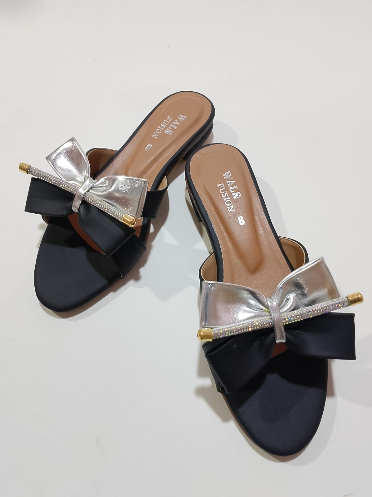 9982e7ad7f42b2cb6c53453642461a62 Walk Fusion Luxe Rhinestone-Accented Bow Slides – Elegant Slip-On Flat Sandals - Image 3