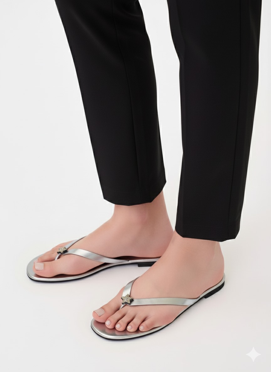 9af2d72ea0af98bcddea7197a2889b31 Silver Color Women’s Slippers, Stylish And Comfortable Flat Sandals With Star Design For Casual Wear, Beach, And Daily O - Image 3
