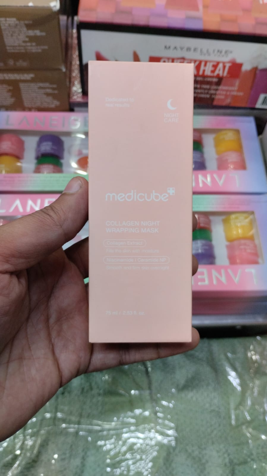 9ec9e2e40d9732bfd9b9bcc6016e364e Medicube Collagen Night Wrapping Mask (75ml) – Overnight Elasticity & Hydration Peel-Off Mask - Image 3