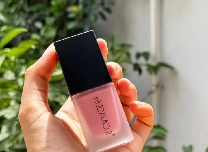 A99EC9B8-DA93-4506-B21D-7BB9B2B30EE0 HUAMOJI Face Smooth Liquid Blush - Achieve a Radiant Flush with Ease Original - Image 3