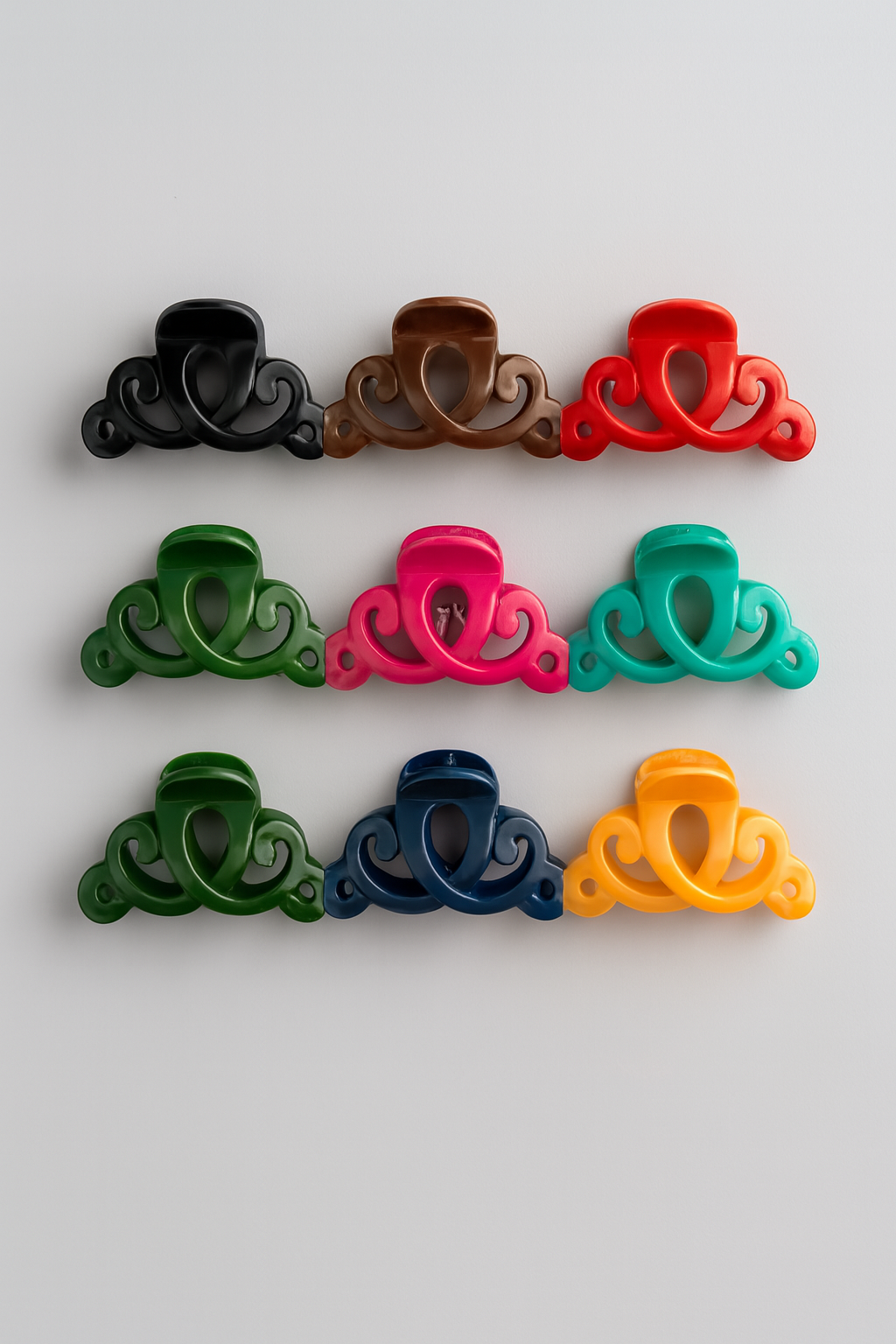 Copilot_20250823_184319 Large Plastic Hair Catchers – 6-Piece Set for Girls, Multiple Colors - Image 3