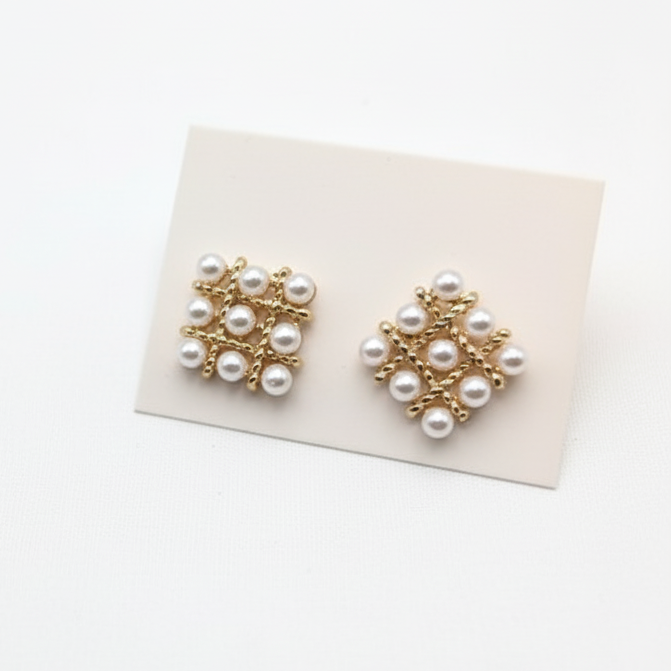 Gemini_Generated_Image_w2ltrvw2ltrvw2lt Pearl Square Korean Earrings – Elegant Women’s Fashion Jewelry in Silver and Golden Colors PJT-106 - Image 4