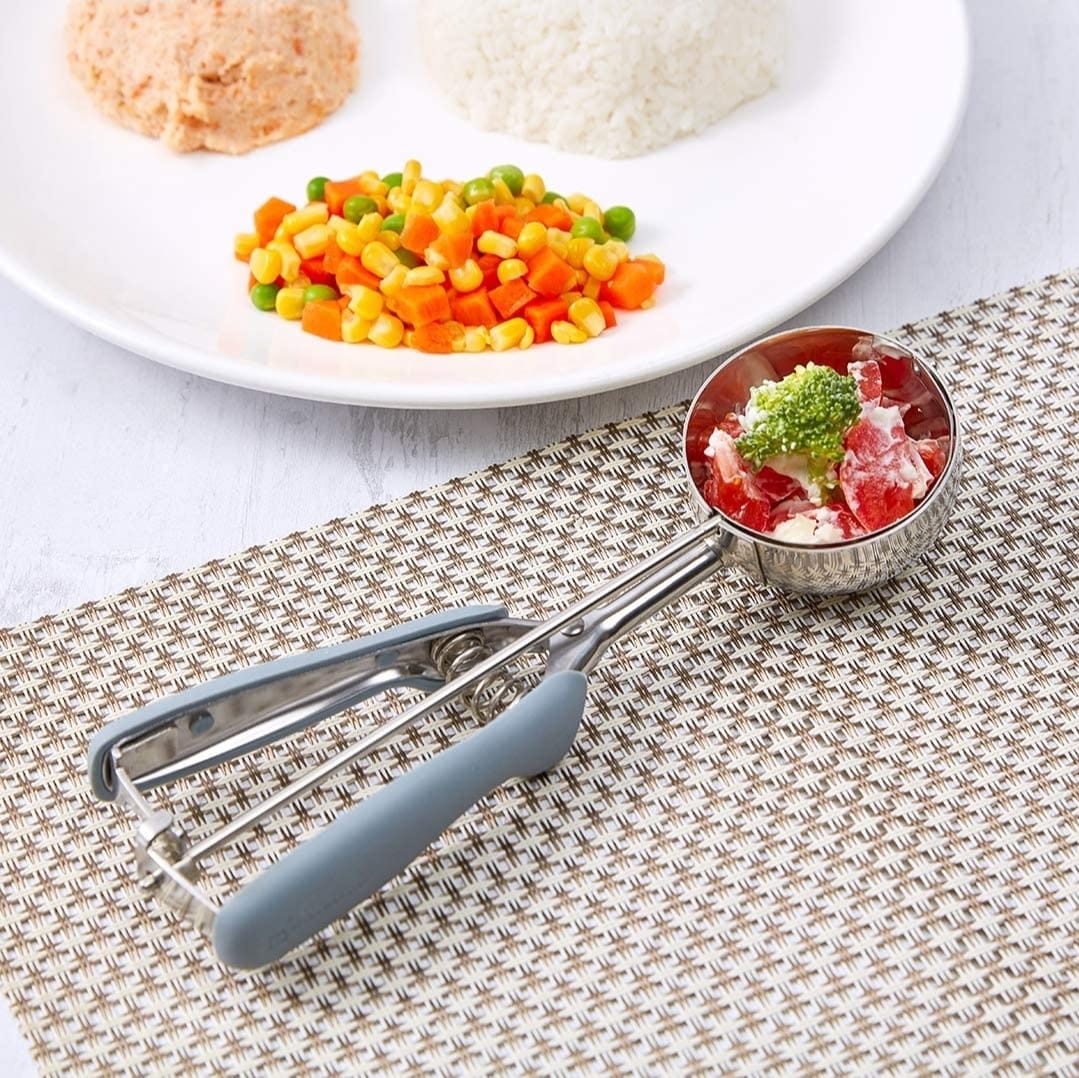 WhatsApp-Image-2025-08-06-at-11.08.57-AM-3 Premium Stainless Steel Ice Cream Scoop – Heavy Duty Metal Scooper Spoon, Dishwasher Safe, Ergonomic Handle for Frozen Y - Image 3