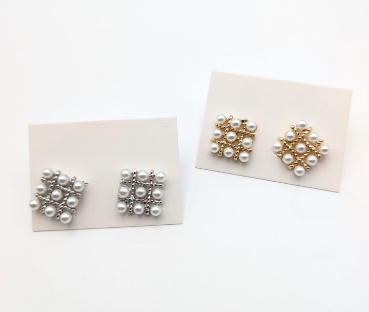 WhatsApp-Image-2025-08-26-at-10.12.01-AM-2_cleanup-1 Pearl Square Korean Earrings – Elegant Women’s Fashion Jewelry in Silver and Golden Colors PJT-106 - Image 3