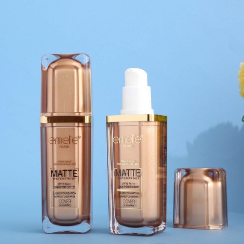 WhatsApp-Image-2025-08-27-at-1.01.14-AM Emelie Matte Waterproof Skin Perfector with Primer – Long-Lasting, Oil-Control, SPF 15 - Shade 1 30 ML - Image 5