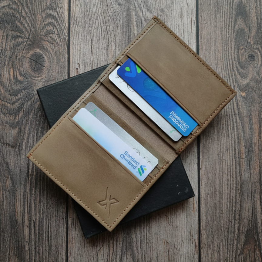 ac732b892426ee4e7705fc7b89c53140 The Signature Hand-Stitched Slim Leather Bifold Wallet Designed for Maximum Durability and Minimalist Everyday Carry Uti - Image 4