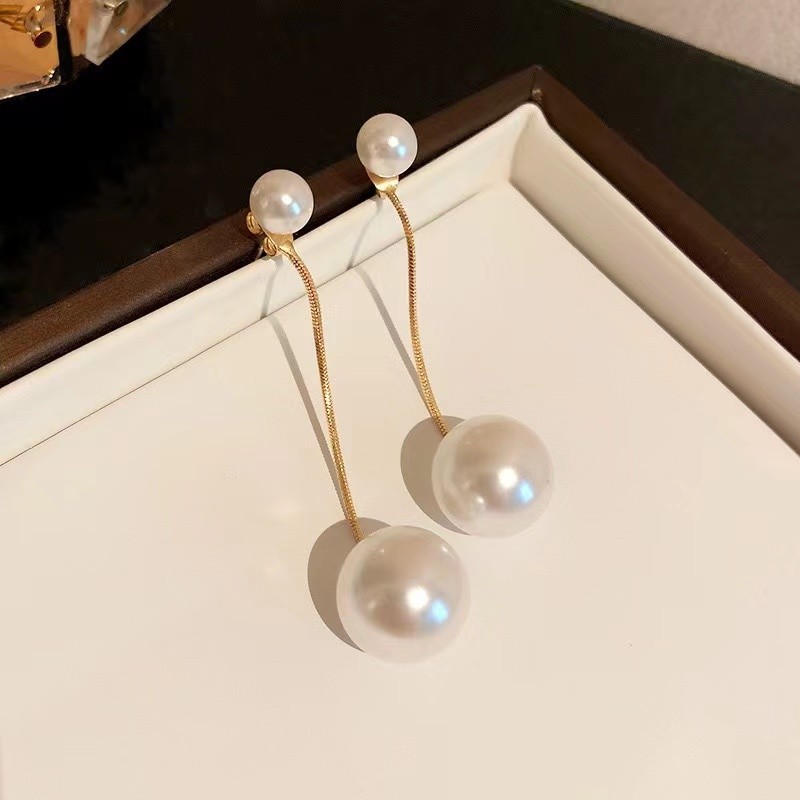 b007aac8f9b0dd344c2e989ef1d30a42 AWJ-157 Elegant Pearl Hanging Korean Earrings – Stylish, Lightweight & Trendy Fashion Jewelry for Women - Image 3