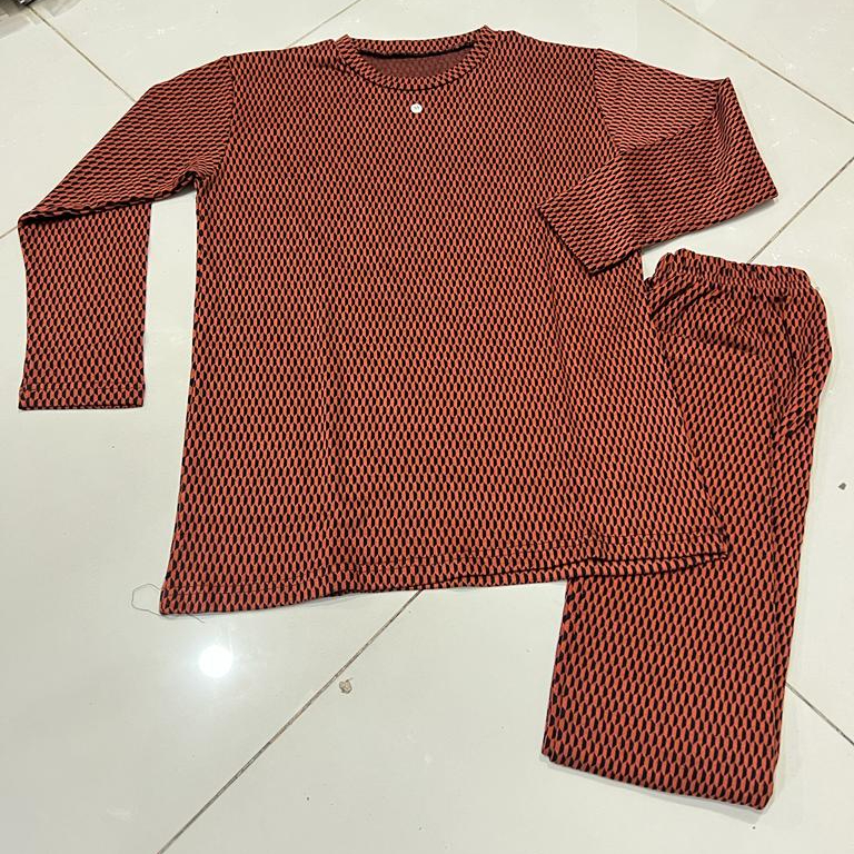 b14ae01d2e32e37a1c79015ea11ba1e5 Check Pattern Loungewear Set For Women Stylish Design Smooth Comfort Easy Wear - Image 3