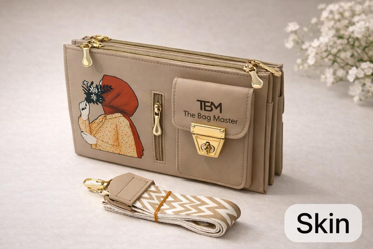 b2aeb77d4618c9c76e96bee55af9722f The Bag Master Signature Illustrated Multi-Compartment Crossbody Bag with Detachable Geometric Patterned Straps - Image 4