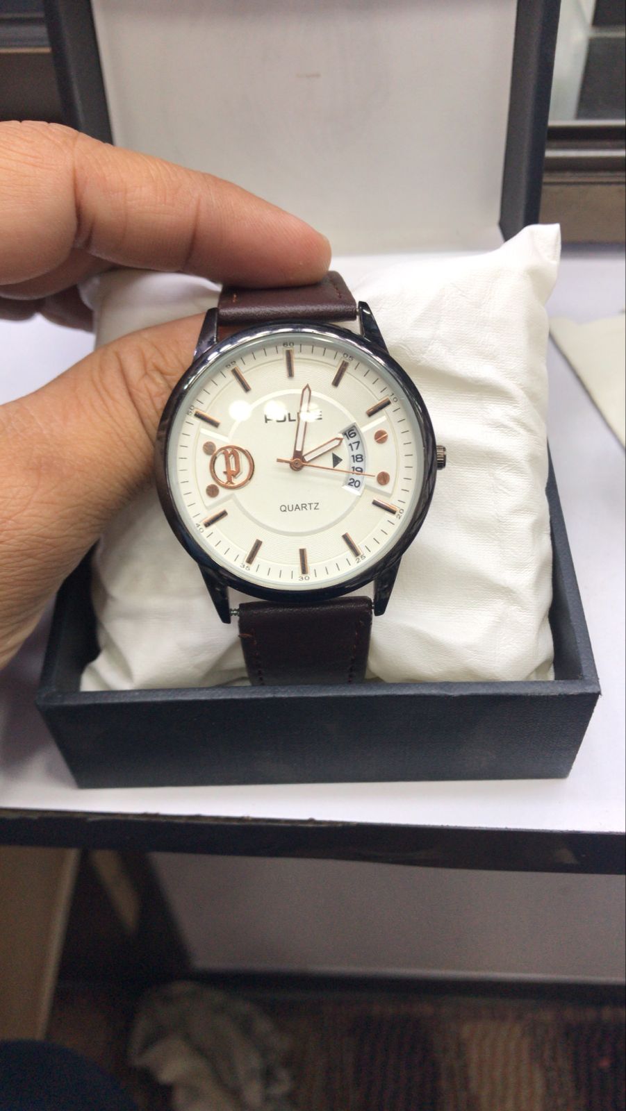 b38b87c93b611acb7583d3c167dfe8bc Police Watch – Elegant Design with Date Display | Rose Gold or Silver Case | Leather Strap | Quartz Movement | Water Res - Image 3