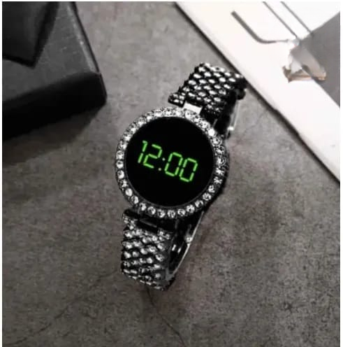 b472e3b6f956db7ac016abb663ecfced Ladies Round Dial Digital Watch Elegant Design Clear Display Comfortable Strap Easy To Use Reliable Performance Perfect - Image 3