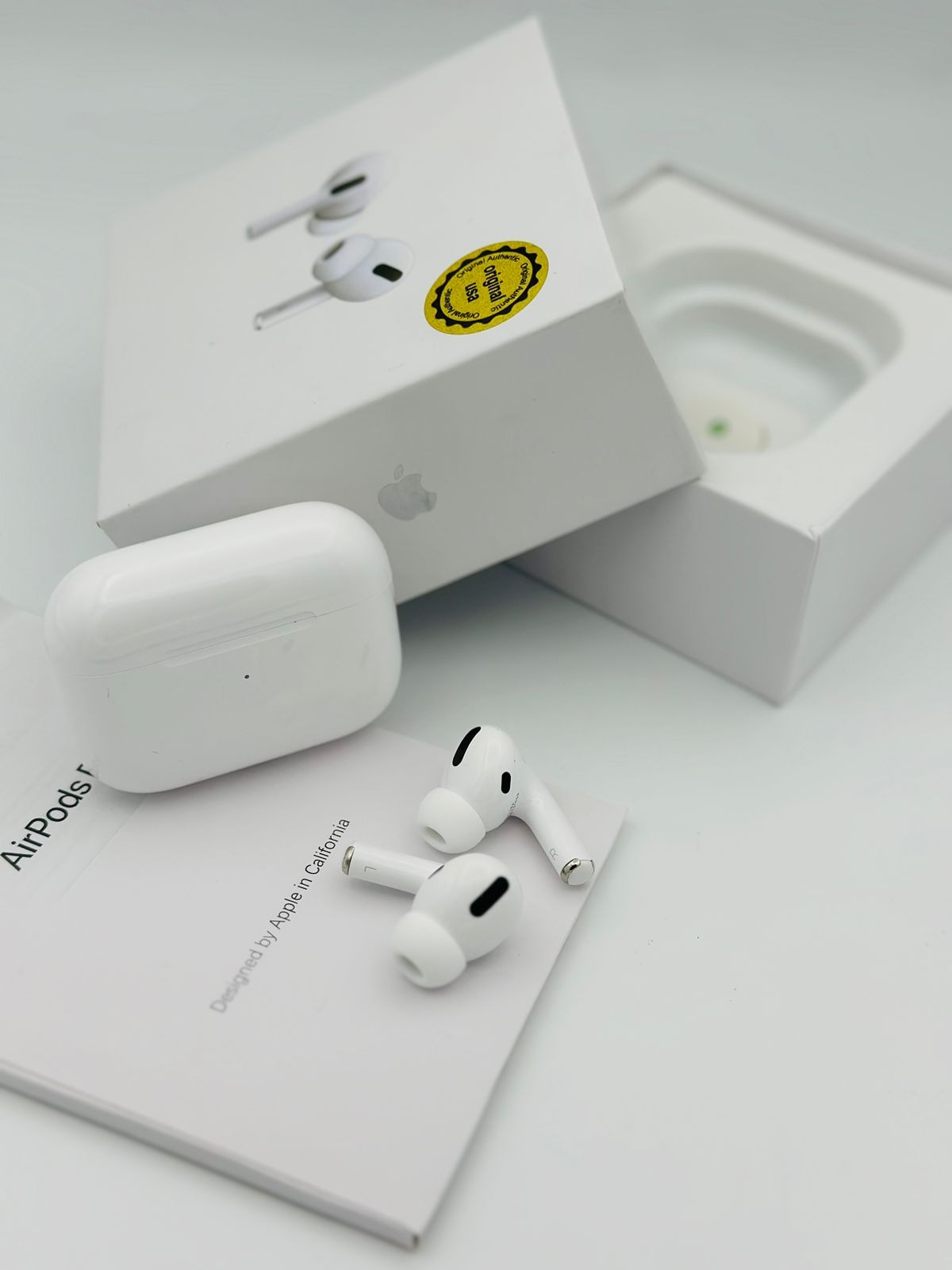 c581d329805e6cb96238f1ee238c7d53 Apple AirPods Pro (2nd Gen) with MagSafe Charging Case – Enhanced Noise Cancellation & USB-C/MagSafe
