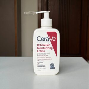 CeraVe Itch Relief Moisturizing Lotion | Fast-Acting Relief for Dry, Itchy Skin | With Ceramides, Niacinamide & Hyaluron