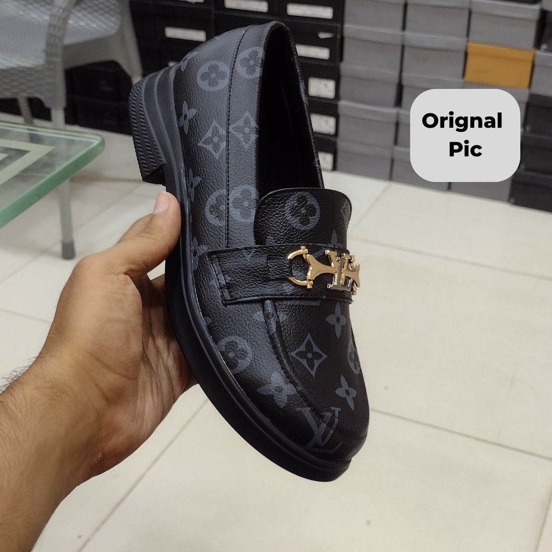ce2ea5816b7208168fe12ae1c7542720 Women’s Classic Loafers with Gold Metallic Buckle – Soft Inner Padding, Non-Slip Rubber Sole -Black - Image 2