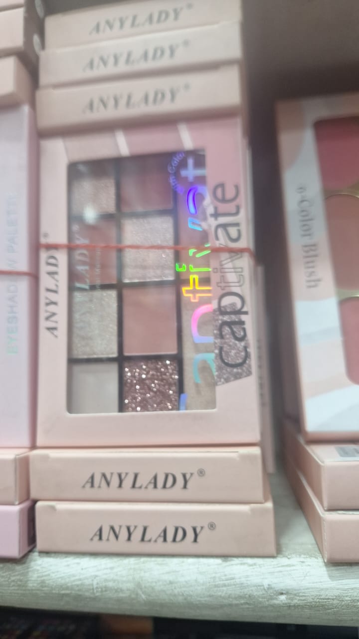 d492d36d36723d967bbf8d784c6bece3 ANYLADY Captivate Professional Makeup Palette - 9-Shade Eyeshadow & Blusher Kit with High-Pigment Matte, Shimmer & Glitt - Image 5