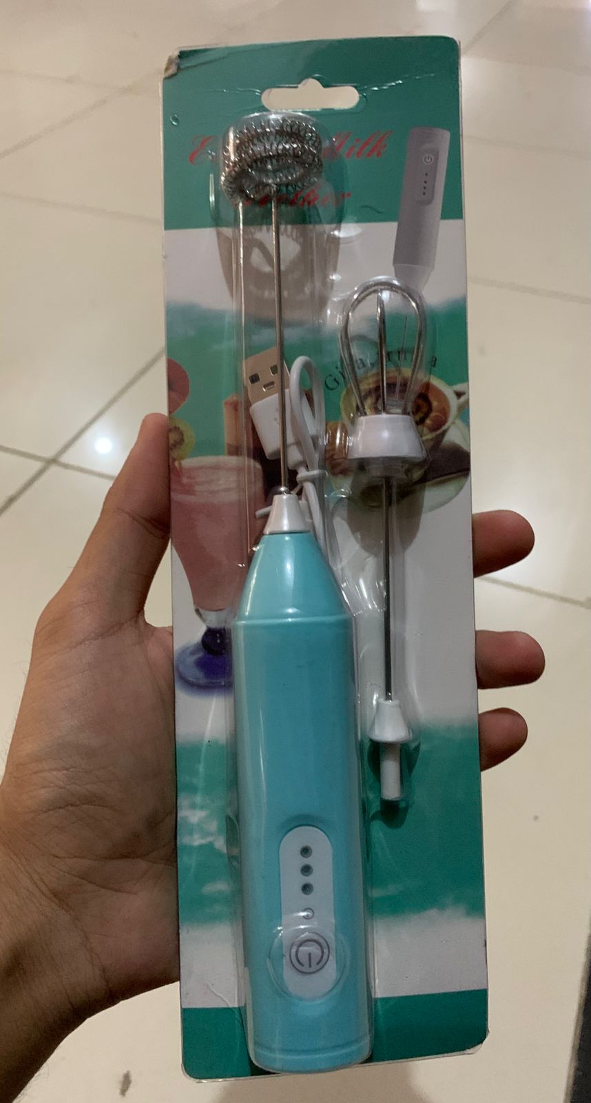 dcc6b1e9ddd1cd583beea6cf01b81777 Electric Coffee Beater | Handheld Milk Frother & Mini Blender | Powerful Foam Maker for Coffee, Cappuccino & Beverages - Image 4