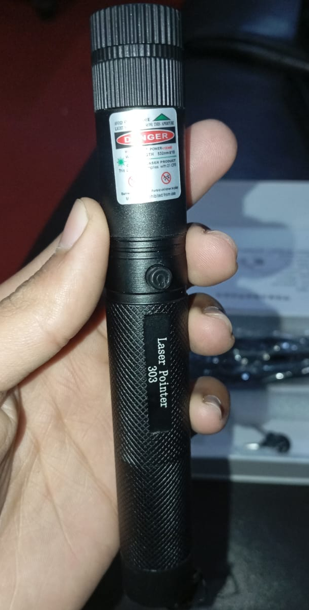 e176beae3c2f70cc12ab9b133fc3c9dd RL 303 Green Laser Pointer Rechargeable With Lock Key And Charger Ideal For Teaching Astronomy And Presentations - Image 3