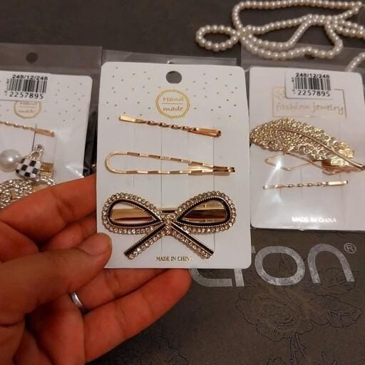 eae19deb836daeab6983c7cfdcd141d4 Beaded Pins And Hair Clips Set – Stylish Metal Hair Accessories Card With 3 Pcs, Random Designs For Everyday Fashion And - Image 2
