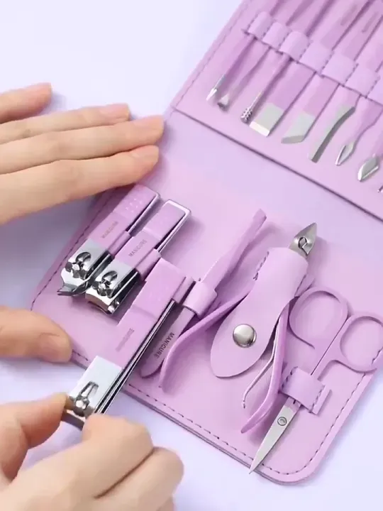 fd553609785f778427176473fbe92e4a Manicure & Pedicure Kit – Premium Stainless Steel Nail Care Set for Hand, Foot & Facial Grooming | Travel-Friend - Image 2