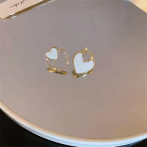 PJT-987 Beautifull Korean Heart Shape Zircon Earrings for Women – Sparkling Black & White Crystal Studs, Fashion Jew