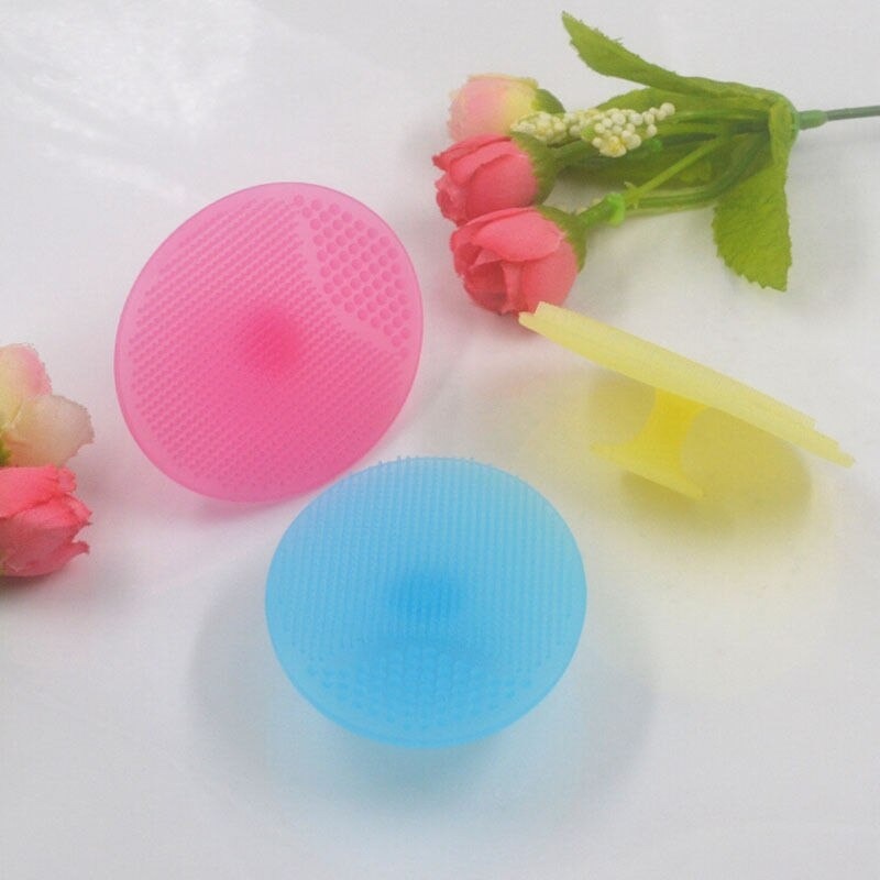 imgi_58_21afe32524568efa6f09854291e7ebaf Soft Silicone Face Cleansing Brush Pad – Gentle Facial Washing & Exfoliating Massage Tool for Deep Pore Cleansing | - Image 2