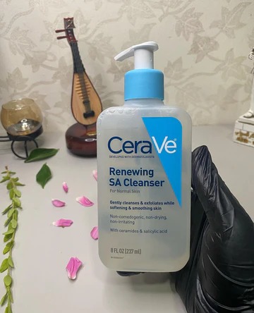 imgi_7_72B2A60B-3158-491A-9A20-13BA8F1E9573_360x CeraVe Renewing SA Cleanser And Hydrating Cleanser with Salicylic Acid & Ceramides – (237ml)
