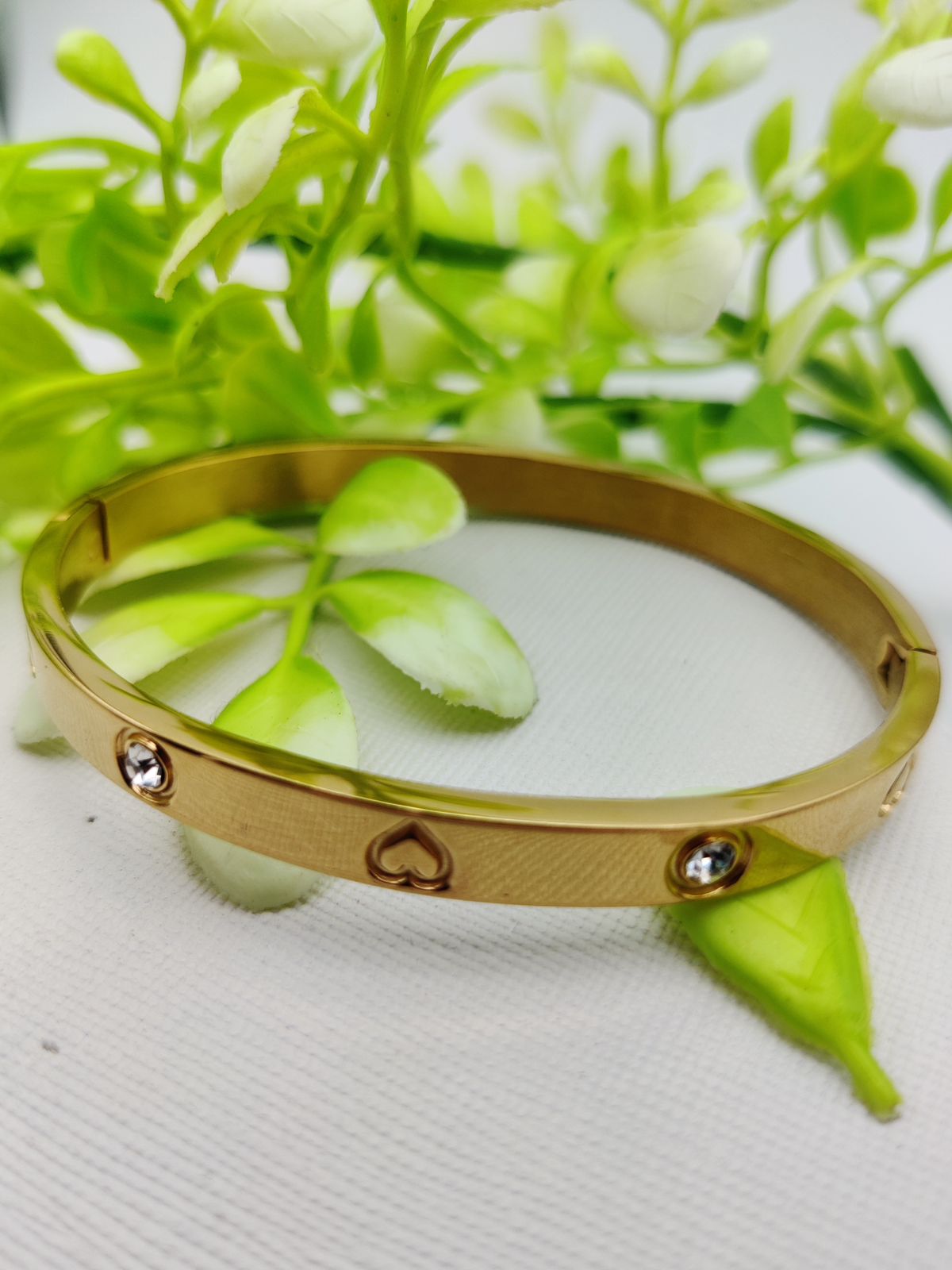 Adjustable Cartier Heart Charm Bracelet – Imported Luxury Bracelet | Best Quality Artificial Bracelet For Girls & Wo