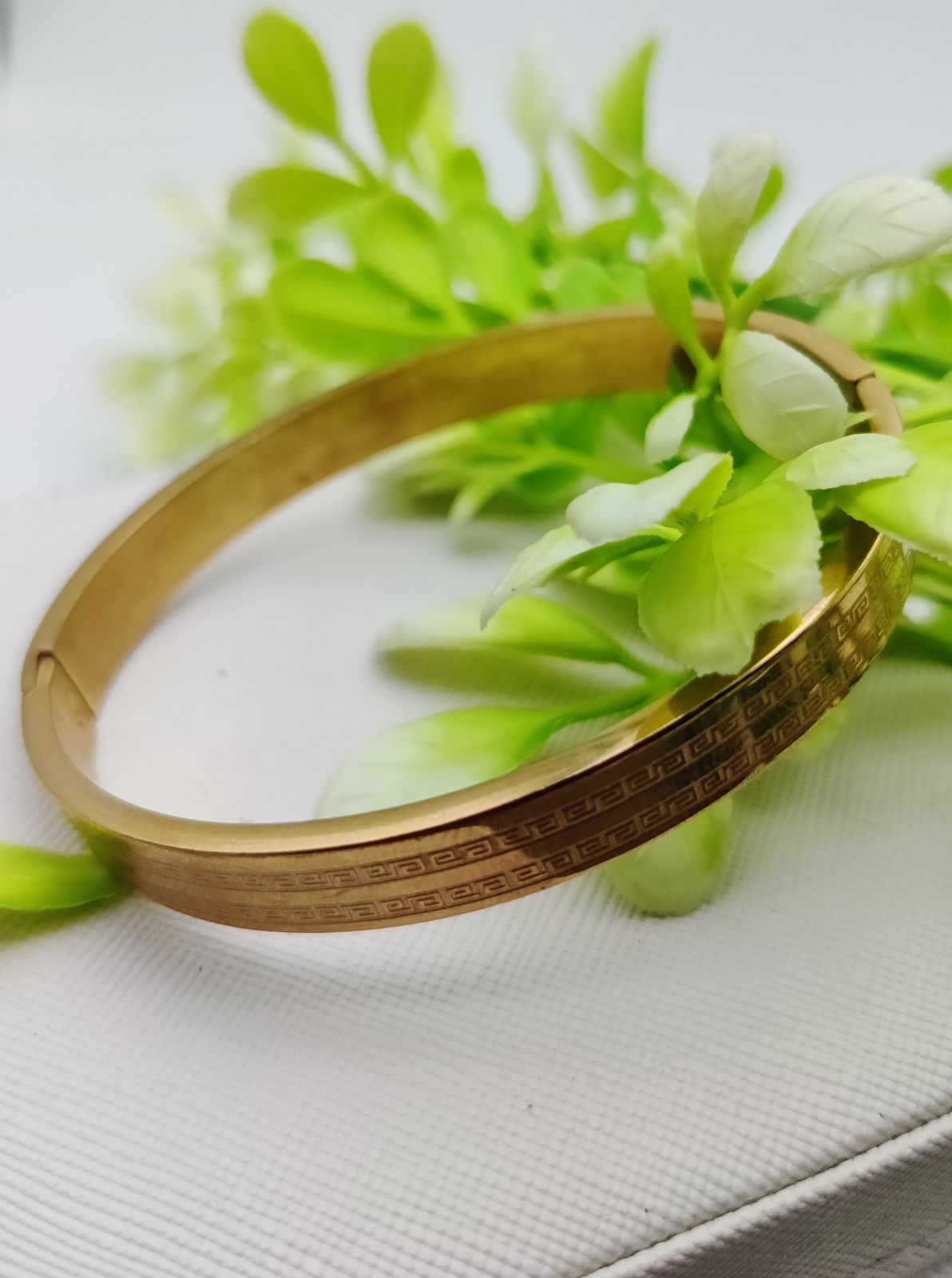Adjustable Cartier Heart Charm Bracelet – Imported Luxury Gold Bracelet | Best Quality Artificial Bracelet For Girls &am